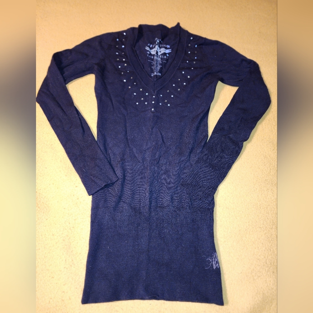 Sinful by Affliction v-neck sweater Sm